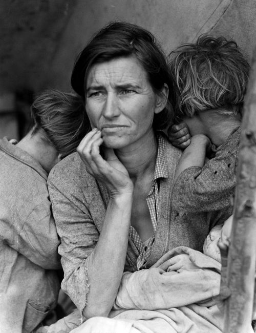 Florence Owens Thompson seen in the photo Destitute Pea Pickers in California. Mother of Seven Children. by Dorothea Lange (source: Wikipedia)